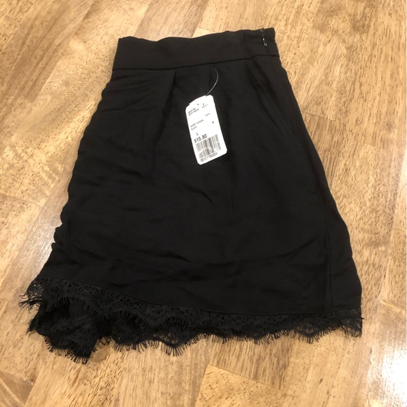 Forever 21 Lace Shorts - Picture 2 of 4